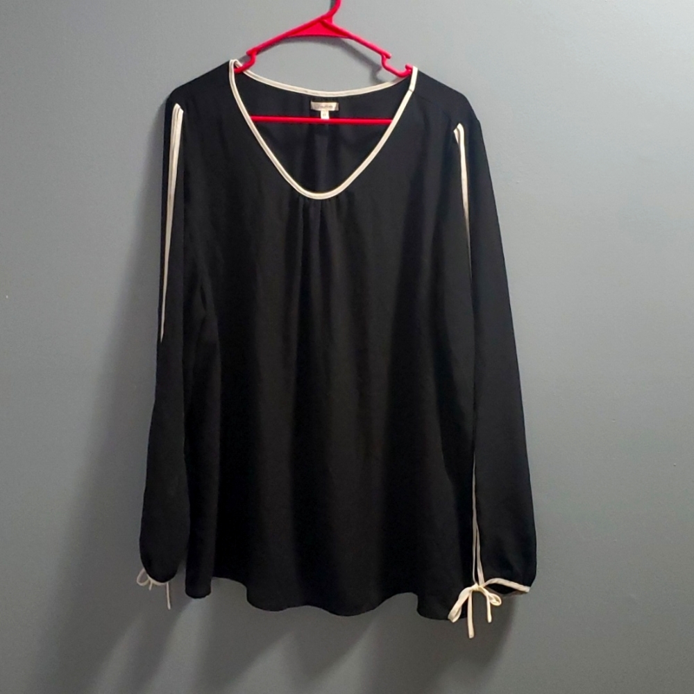 Slit sleeve dress tip